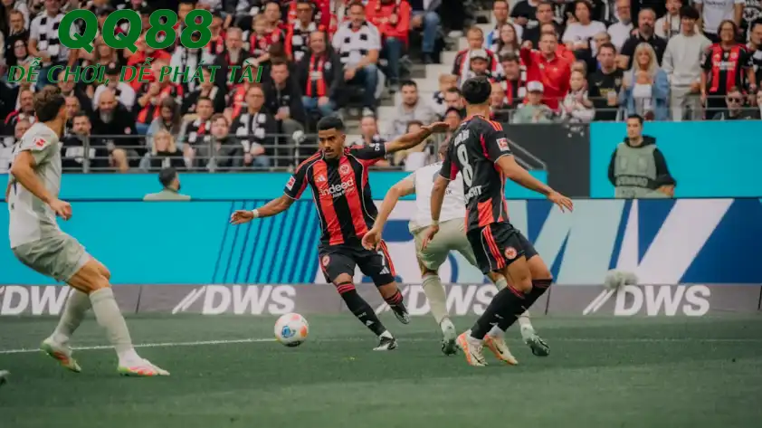 Werder Bremen được dự đoán sẽ phải nhận thêm một trận thua khi tiếp đón Frankfurt tại vòng 18 Bundesliga. Werder Bremen được dự đoán sẽ phải nhận thêm một trận thua khi tiếp đón Frankfurt tại vòng 18 Bundesliga.